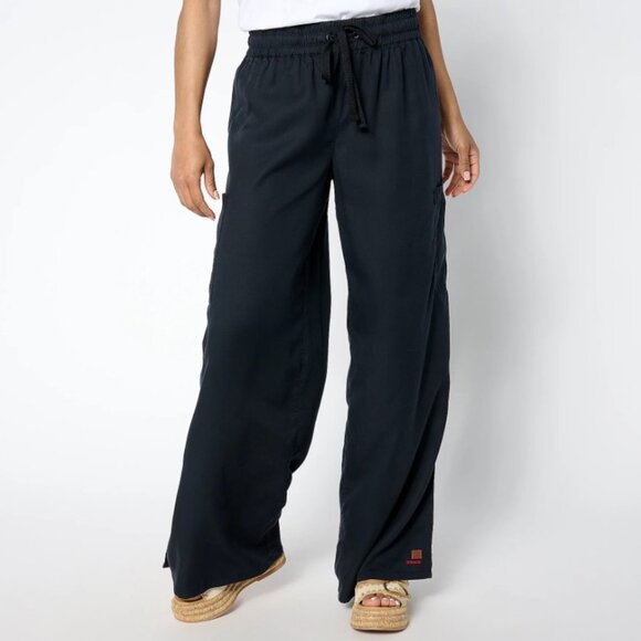 Peace love World Petite Lyocell Pull-On Pant - Black   15576 - Picture 1 of 2